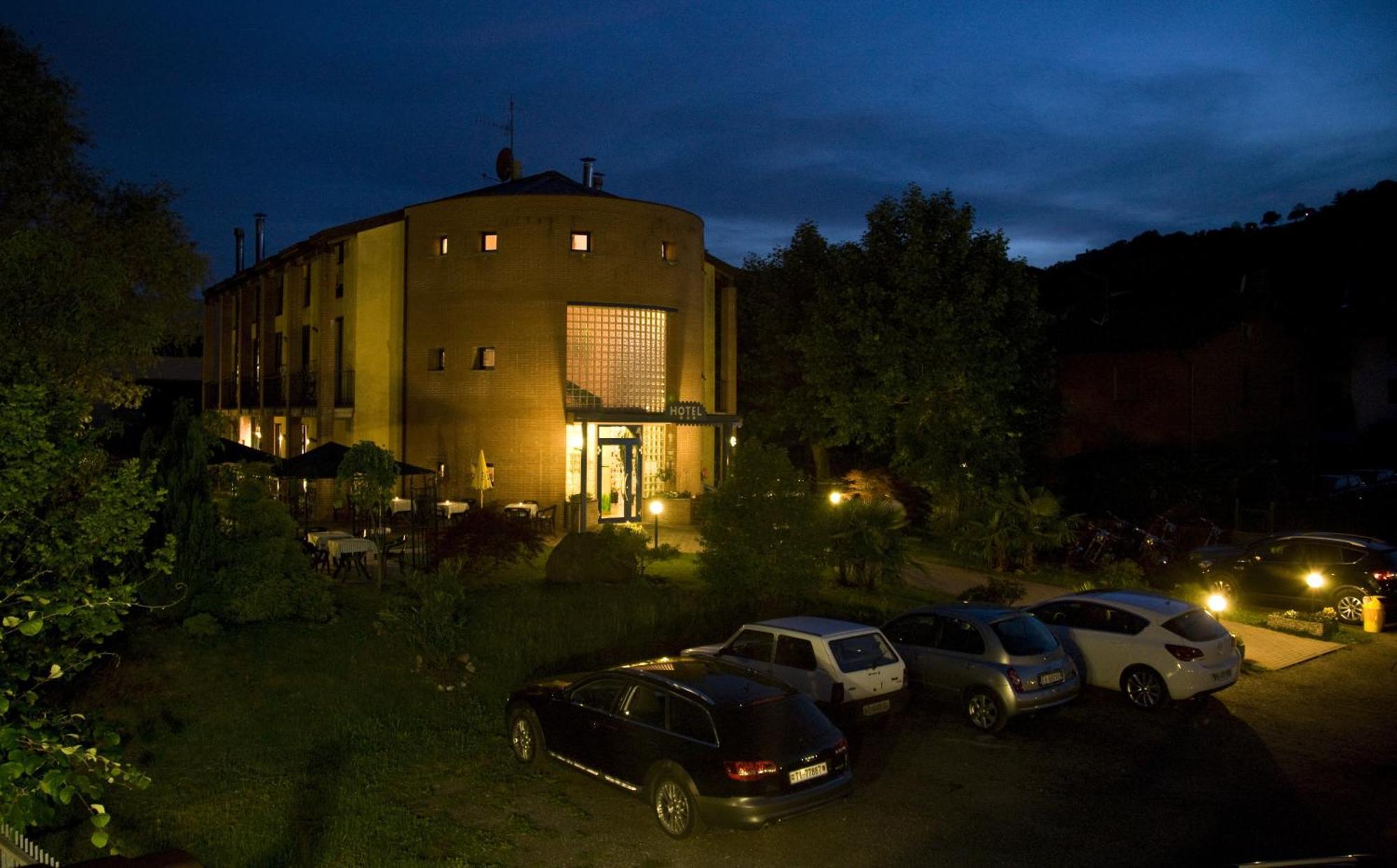 Hotel Il Canneto Porto Ceresio Luaran gambar