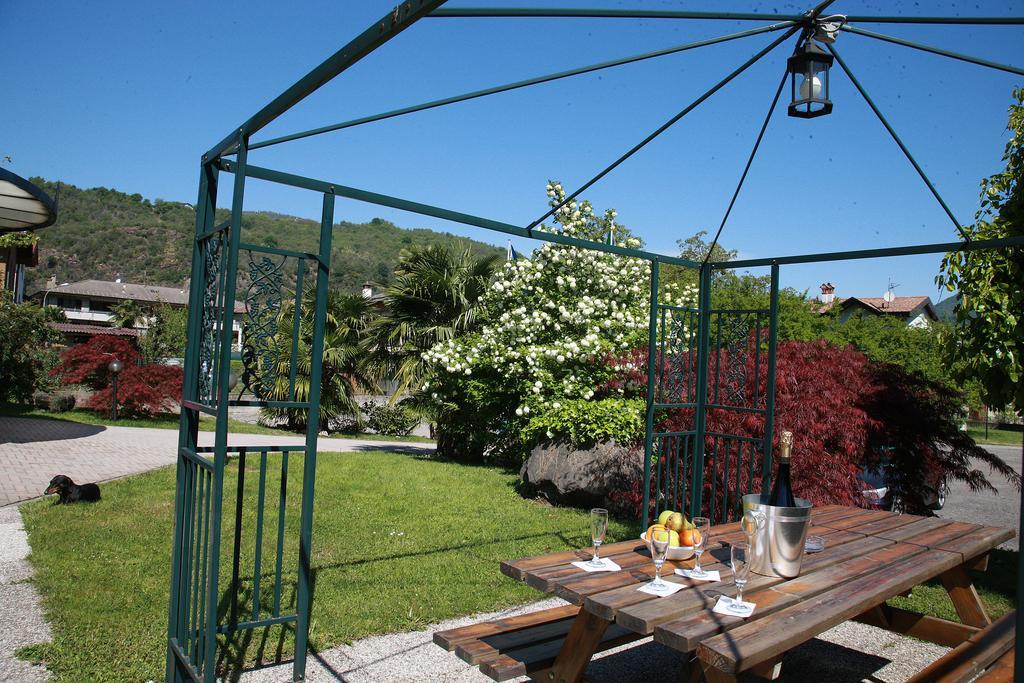 Hotel Il Canneto Porto Ceresio Luaran gambar