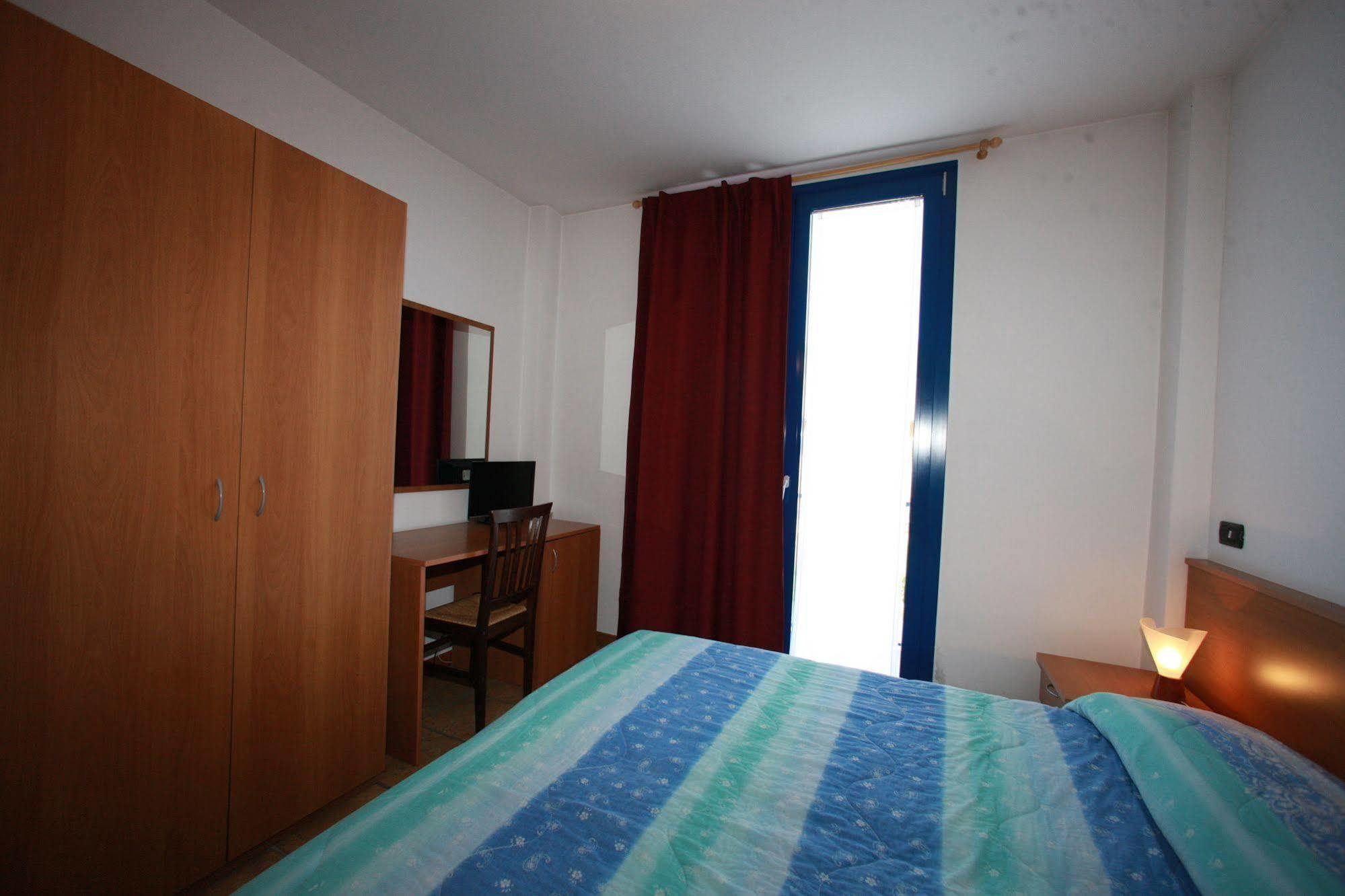 Hotel Il Canneto Porto Ceresio Luaran gambar