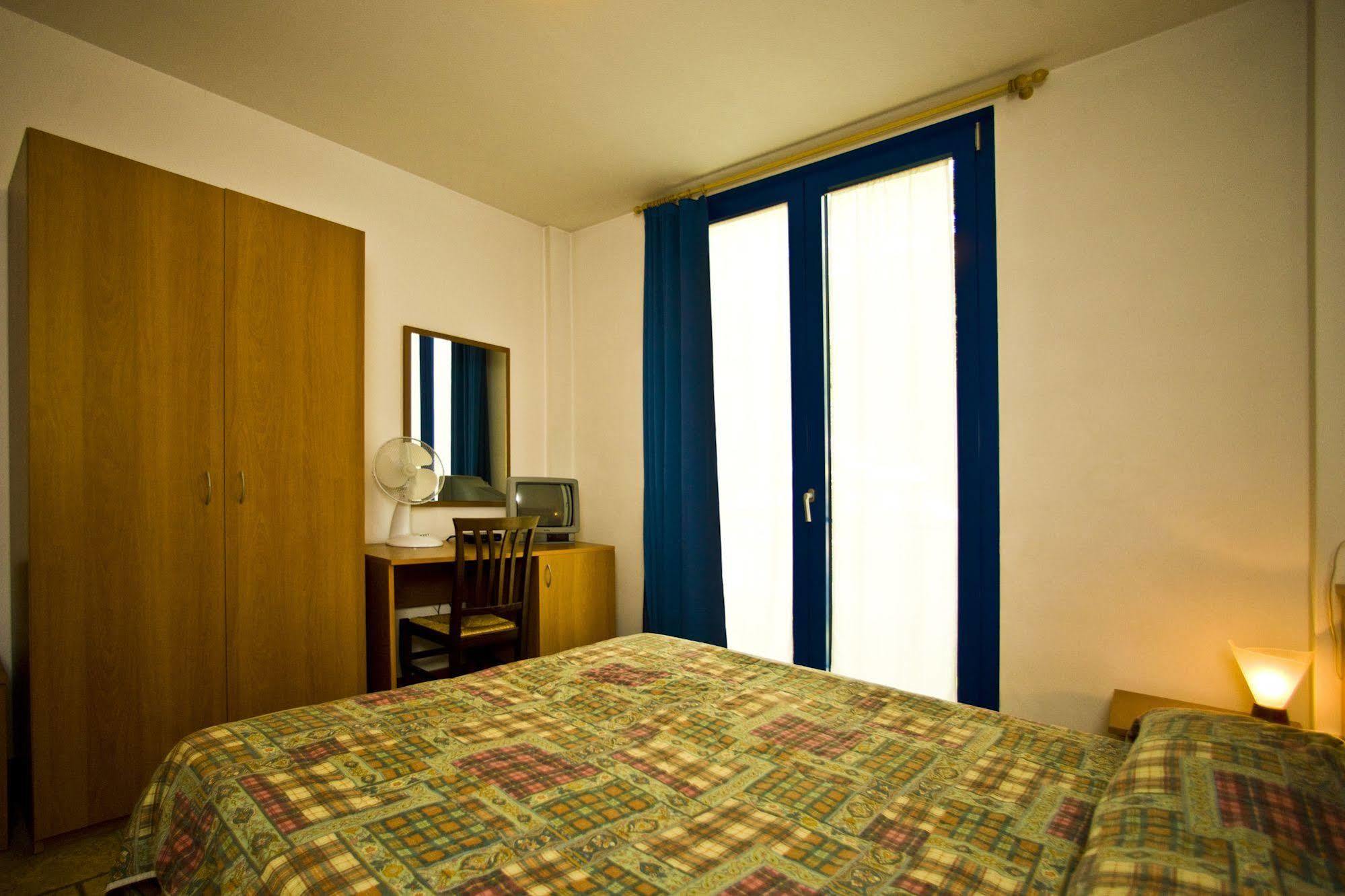 Hotel Il Canneto Porto Ceresio Luaran gambar